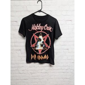 Motley Crue-Def Leppard Stadium Tour 2022 TShirt Black Women's Small. NWOT 261